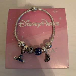 Disney Parks Exclusive Pandora Bracelet + 6 Charms